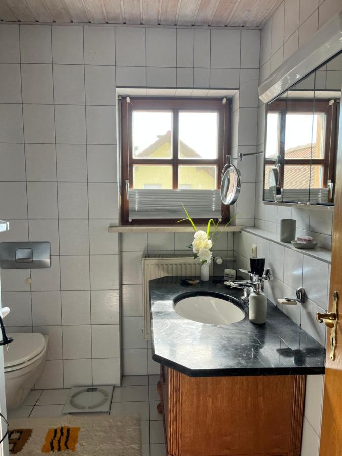 Zimmer Zum Wohlfuehlen Eching (Landshut) Exterior foto
